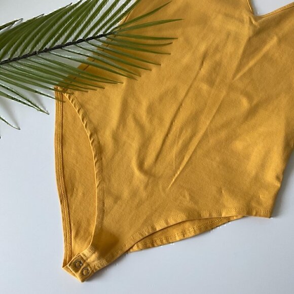 ☀️HOST  PICK ☀️ Forever 21 Yellow Bodysuit Small - Picture 6 of 8